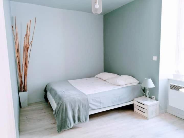 Appartement Rouge Avec Jardin Eymoutiers  Exterior foto